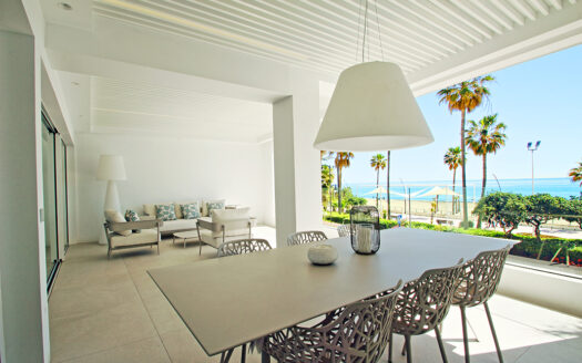 Darya, Lejligheder ved stranden i Estepona