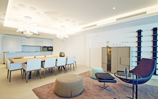 Darya, Lejligheder ved stranden i Estepona