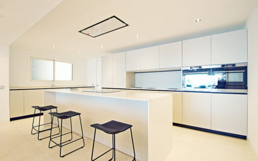 Darya, Lejligheder ved stranden i Estepona