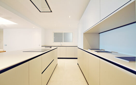 Darya, Lejligheder ved stranden i Estepona